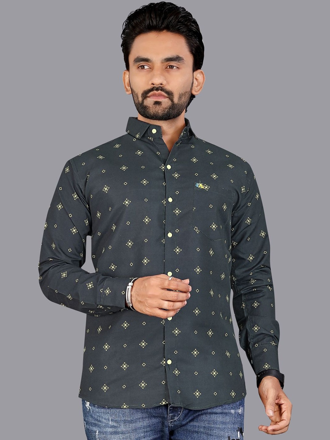 Cotton Men Printed Slim Fit  Spread Collar Cotton Casual Shirt