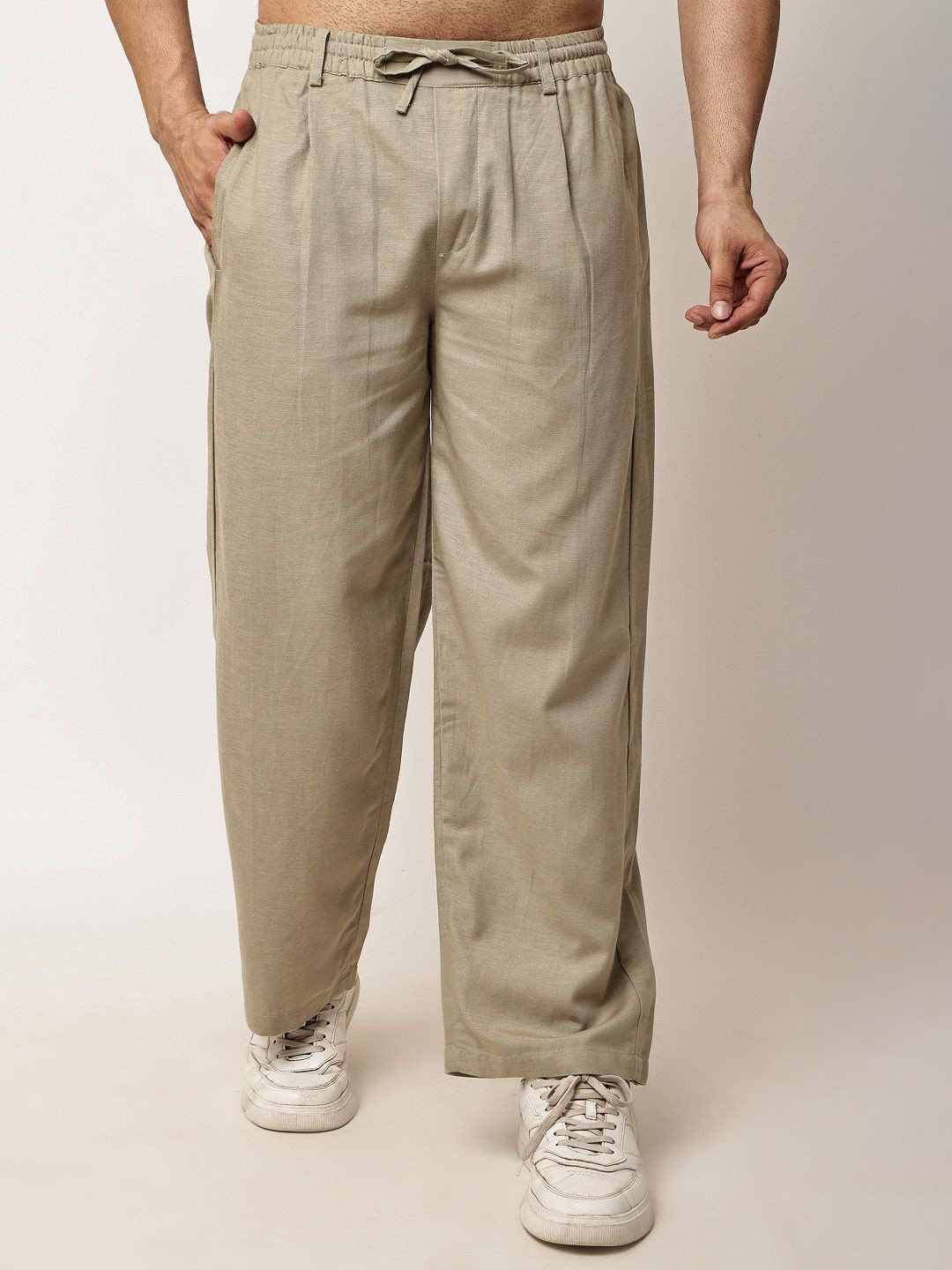 CLOTHINK INDIA Men Relaxed Straight Leg Pleated Relexed Fit Trousers