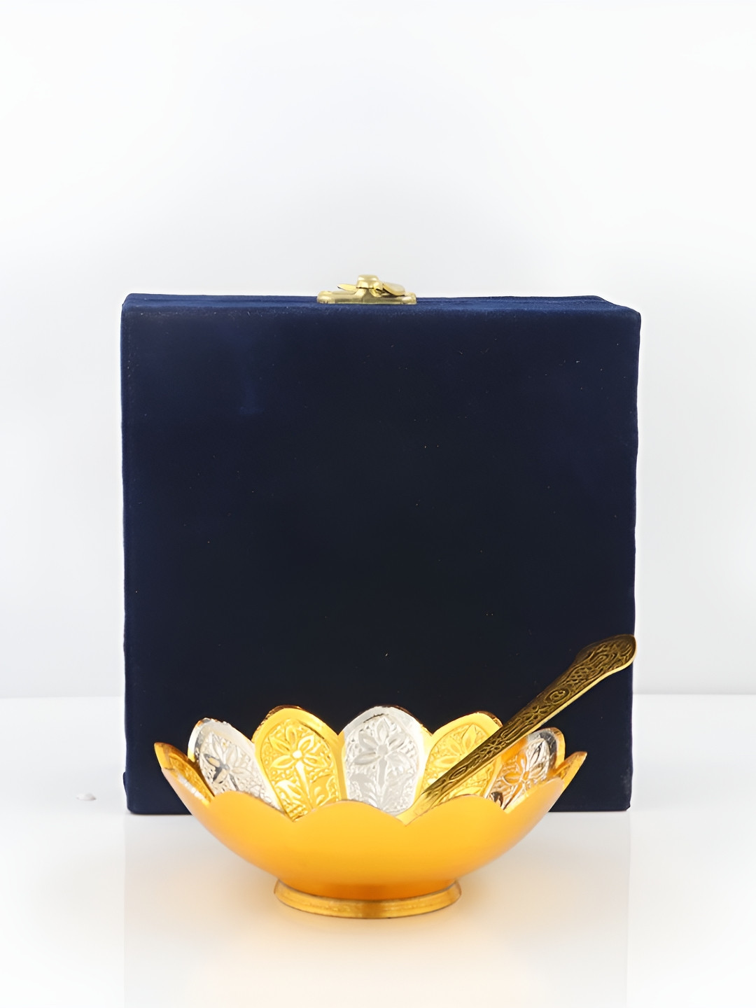 INTERNATIONAL GIFT Gold-Plated Textured Bowl With Spoon In Velvet Gift Box