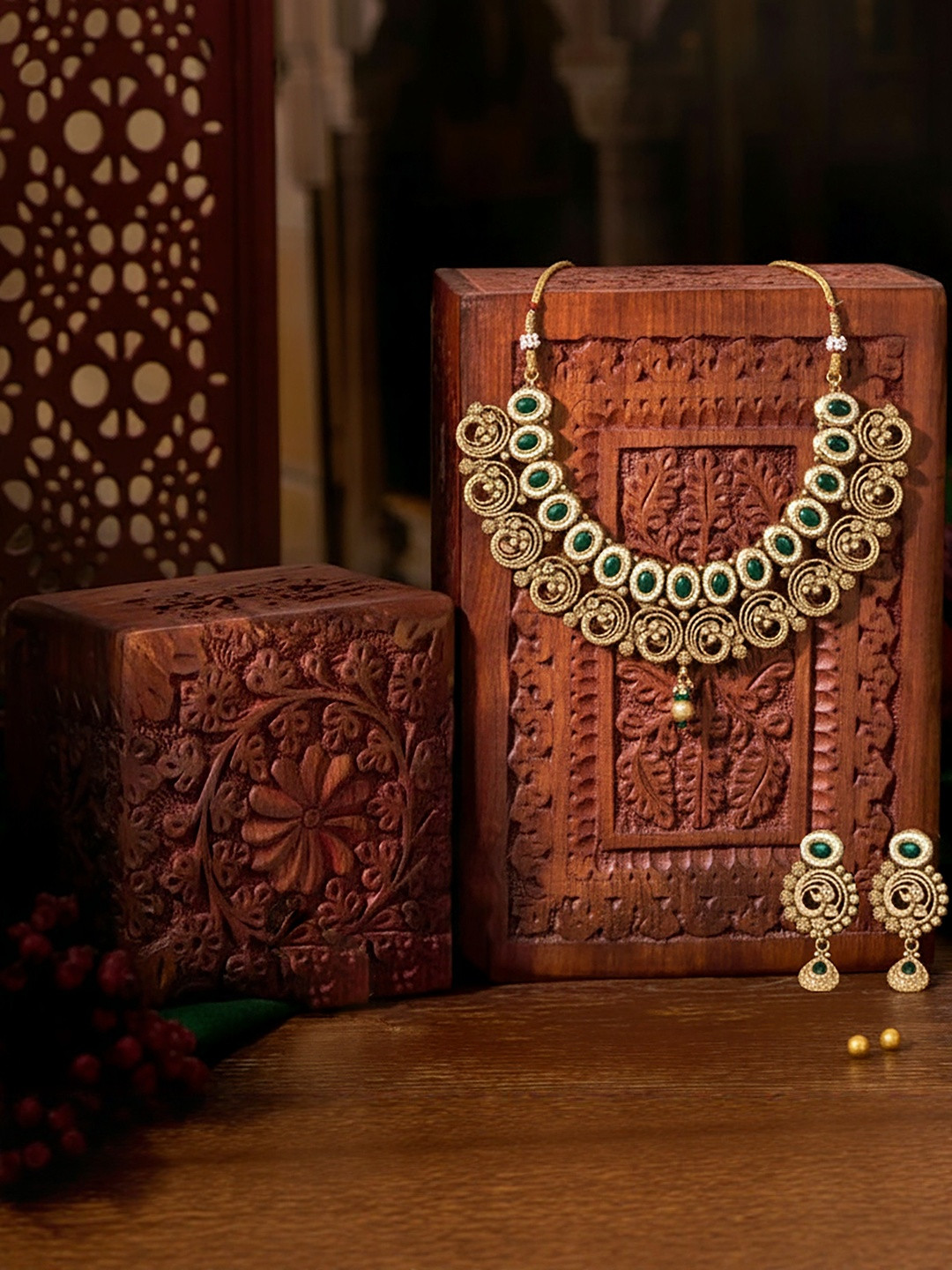 SOLLIGHT  Gold-Plated Emerald Studded And Pearls Beaded Necklace With Earrings