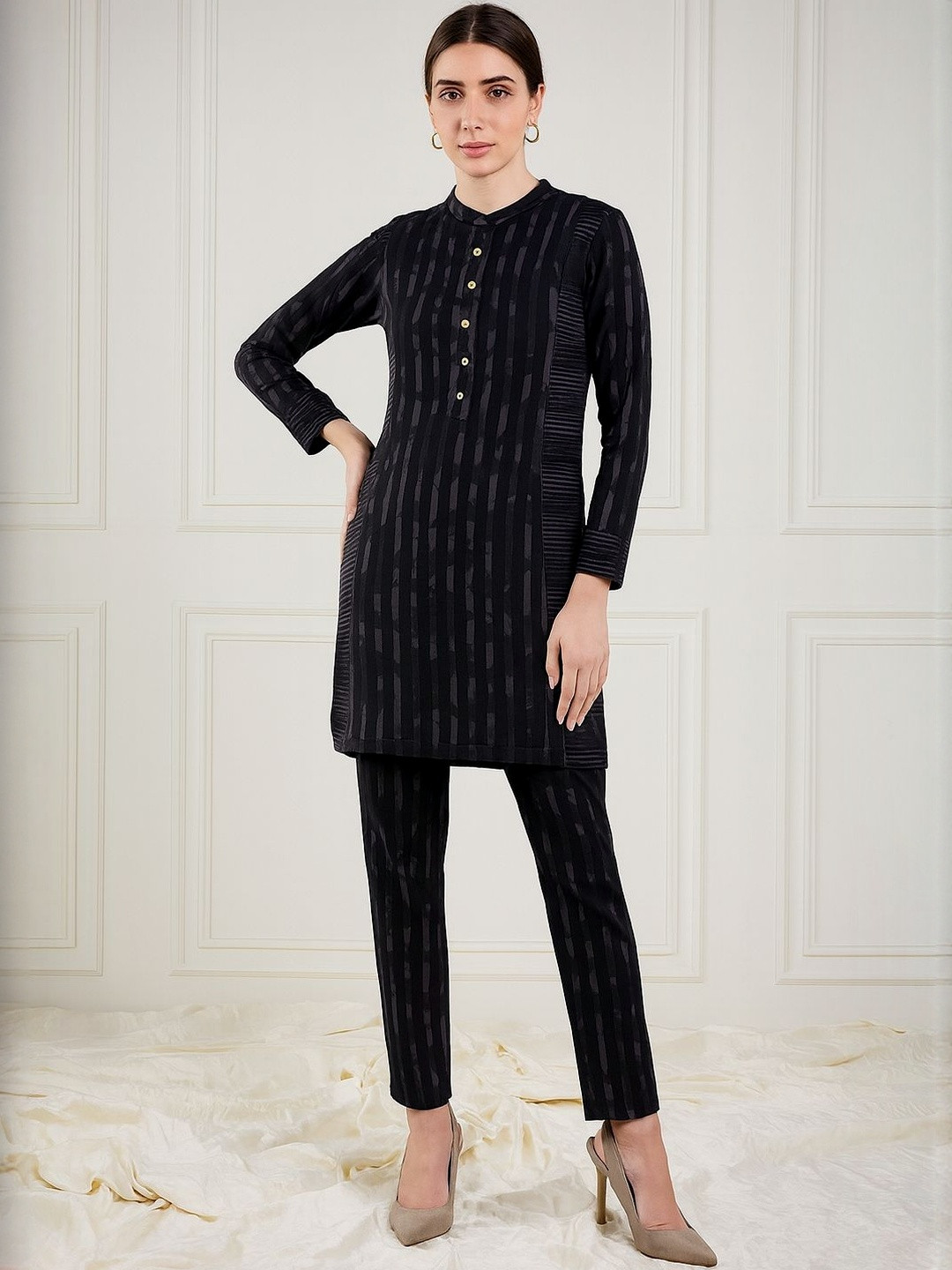 STADO Women Abstract Printed Kurta with Trousers