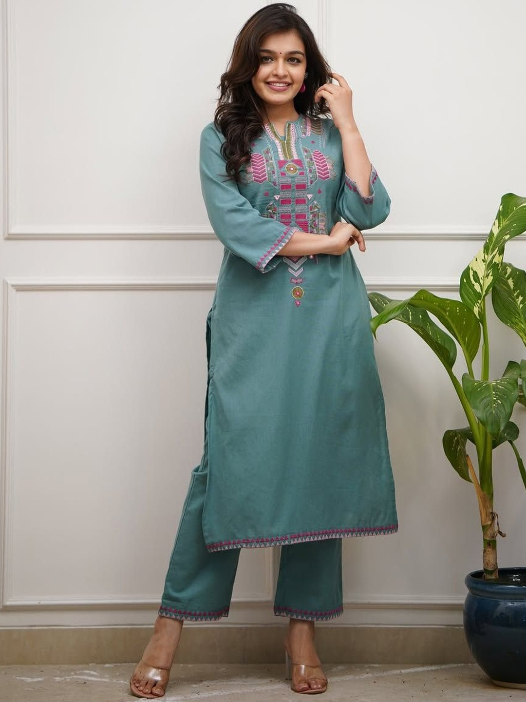 Morang Women Floral Embroidered Kurta with Trousers