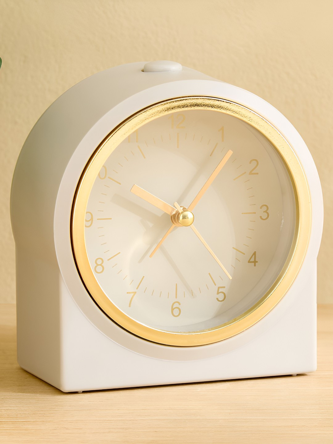 Home Centre Casablanca Glimmer Beige & Gold-Toned Round Shaped Table Clock