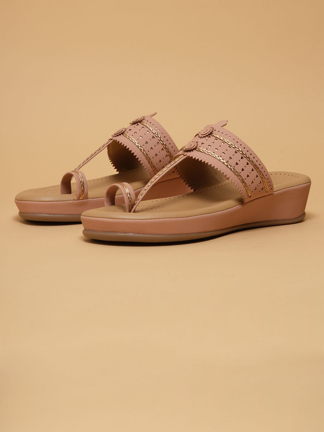 ERIDANI Women Alina Kolhapuri Flatforms Sandals
