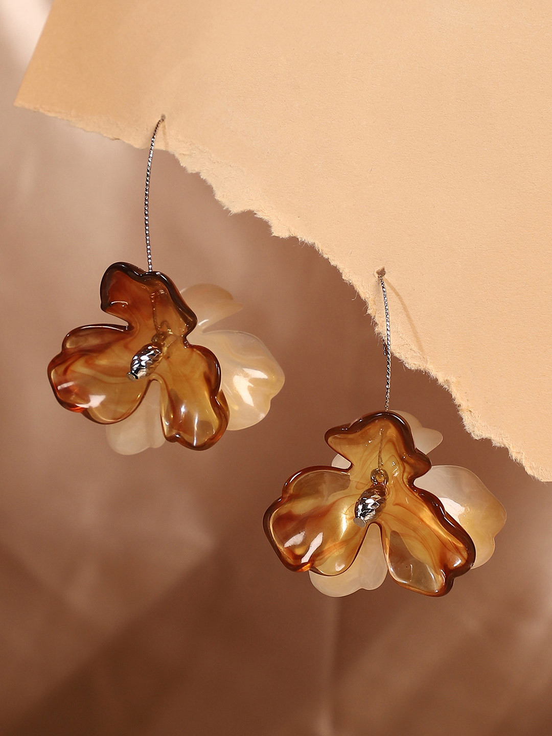 SOHI Silver-Plated Iris Drop Earrings