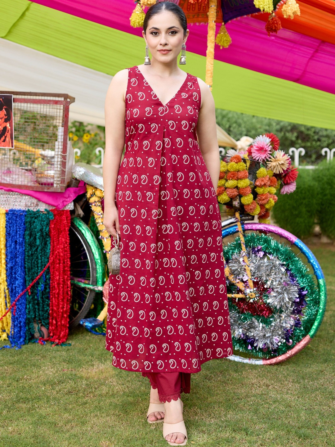 GORGONE Women Paisley Printed Calf Length Regular A-Line Kurta with Palazzos