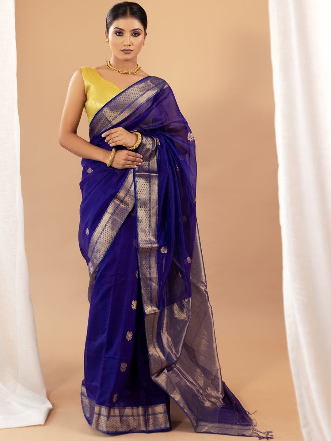 Ahilyeshwari Ethnic Motifs Woven Design Zari Pure Cotton Maheshwari Saree