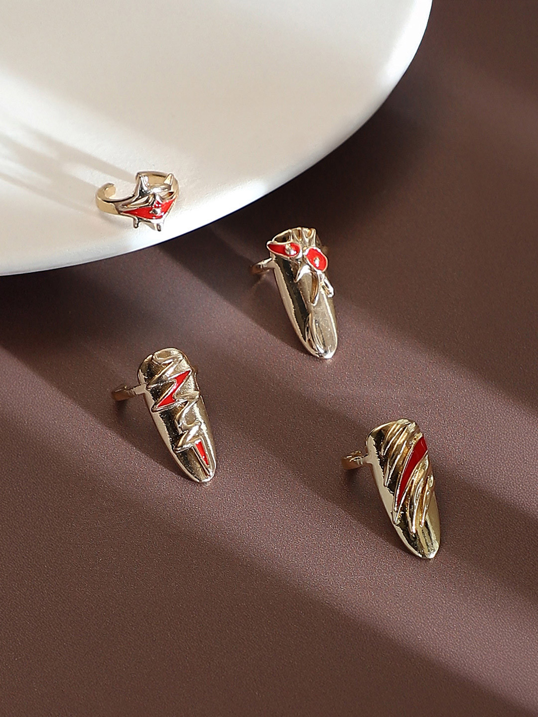 SOHI Set Of 4 Gold-Plated The Wonder Nail Finger Rings