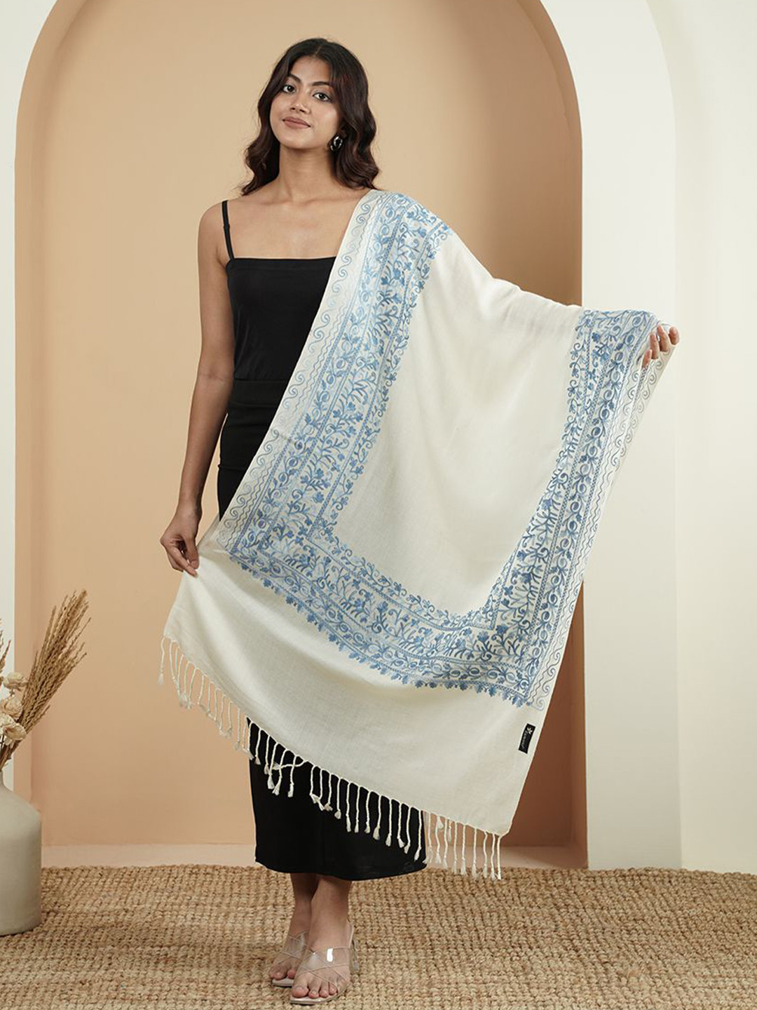 Zamour Women Floral Border Aari Embroidered Stole