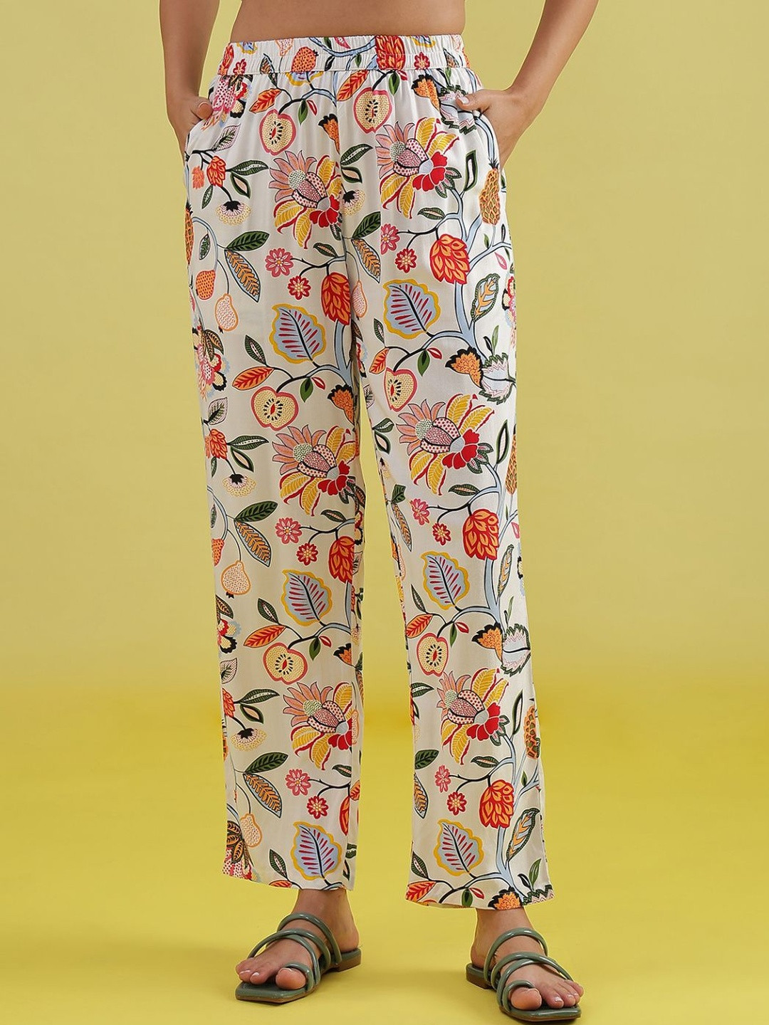 LIMEROAD Women Printed Rayon Mid-Rise Pyjama