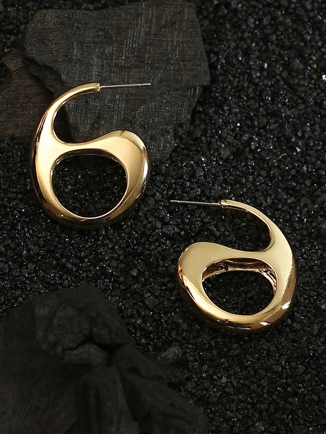 SOHI Mid-Gloss Bolt Gold Plated Contemporary Hoop Earrings