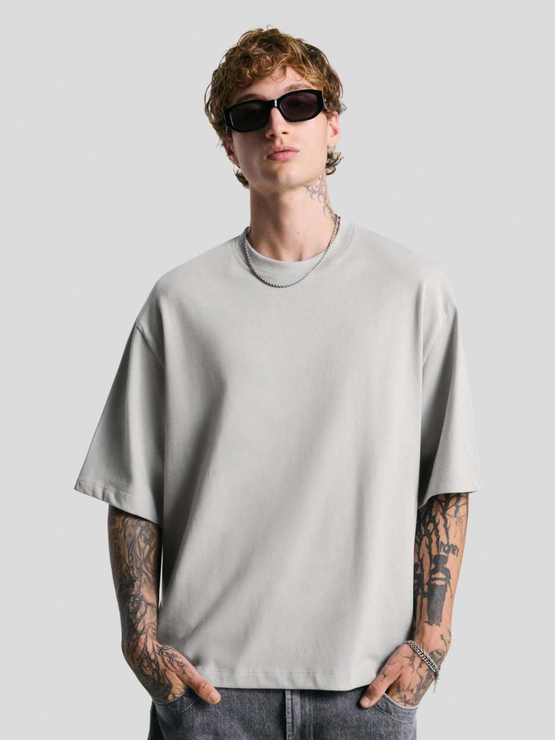 Bershka Men Solid Round Neck Short Sleeve Relaxed Fit T-shirt