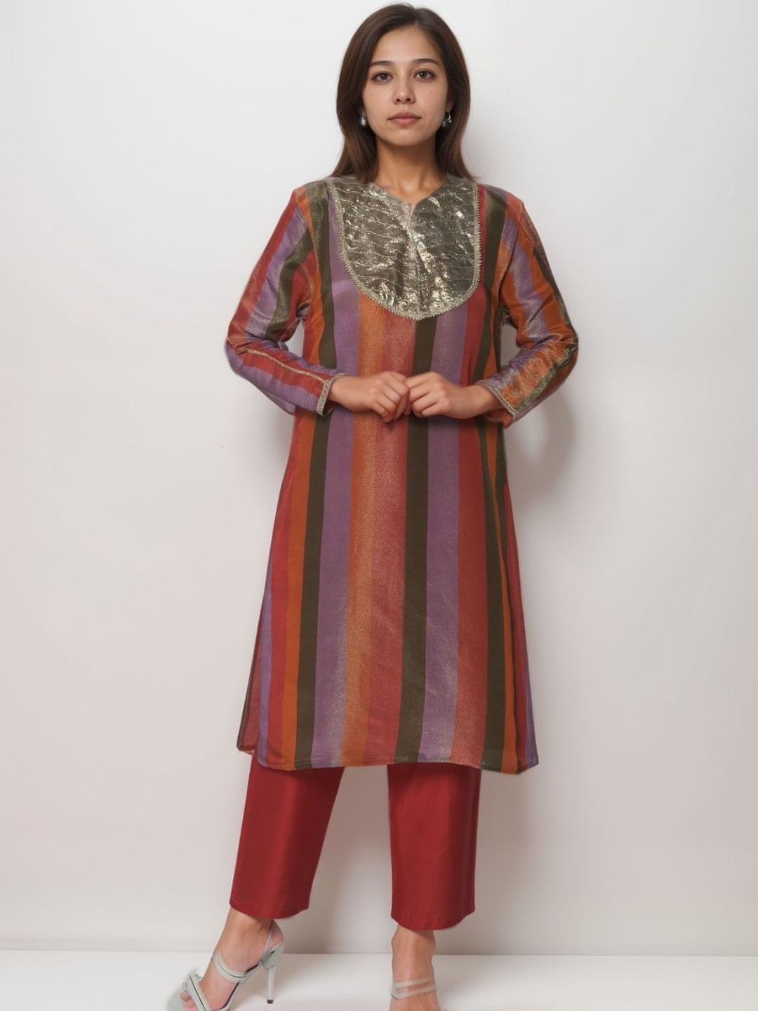 Toscee Women Striped Kurta with Trousers