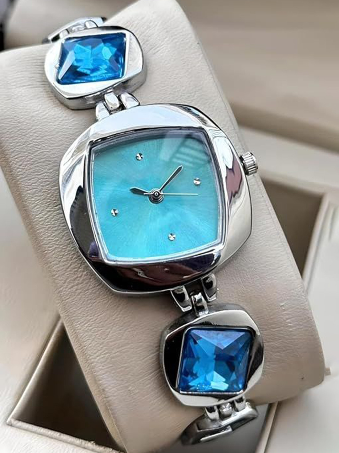 THE SHOPOHOLIC Women Pack of 2 Stainless Steel Straps Analogue Watch LR-SKY-SIL-PINK