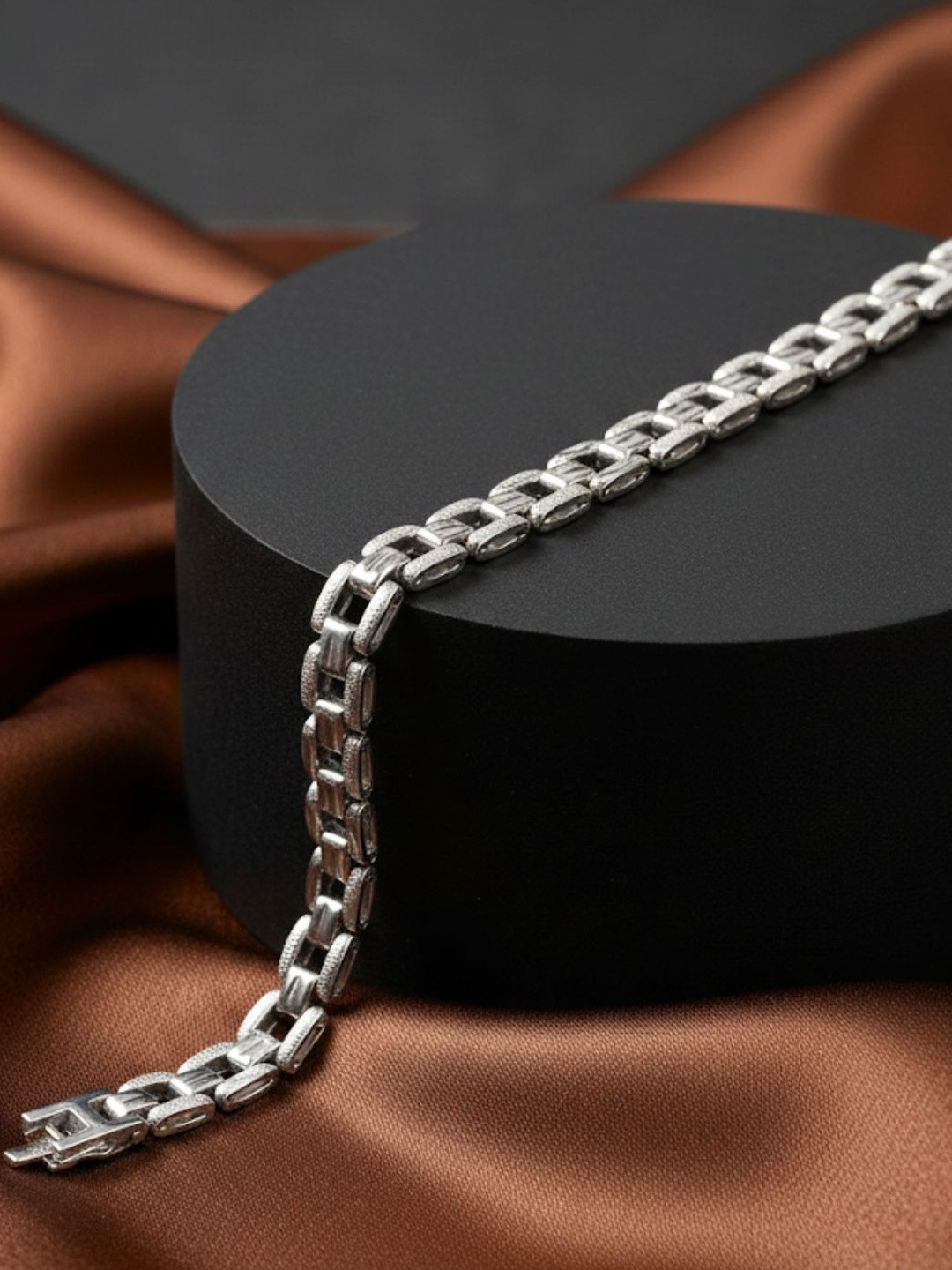 Roadster Silver Alloy Bracelet