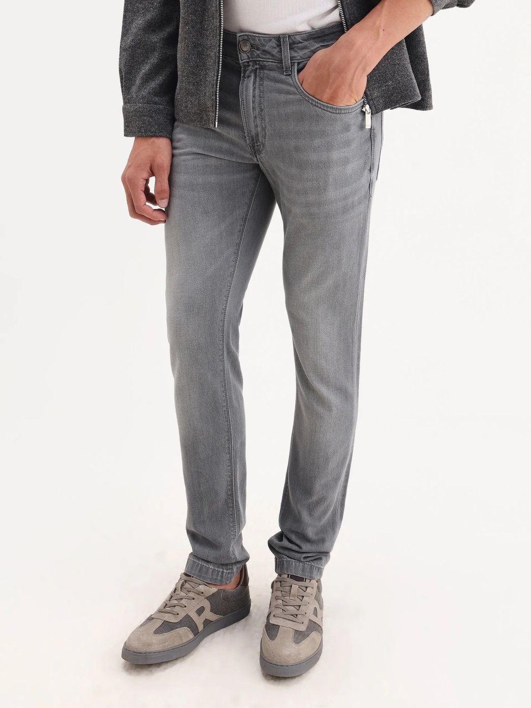 RARE RABBIT Kairo -2 Men Grey Slim Fit Mid-Rise Heavy Fade Jeans