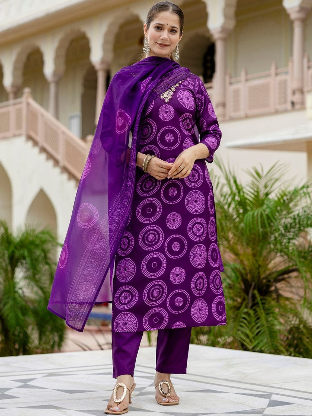 Brand Hill Geometric Printed V-Neck Beads and Stones Kurta With Trousers & Dupatta