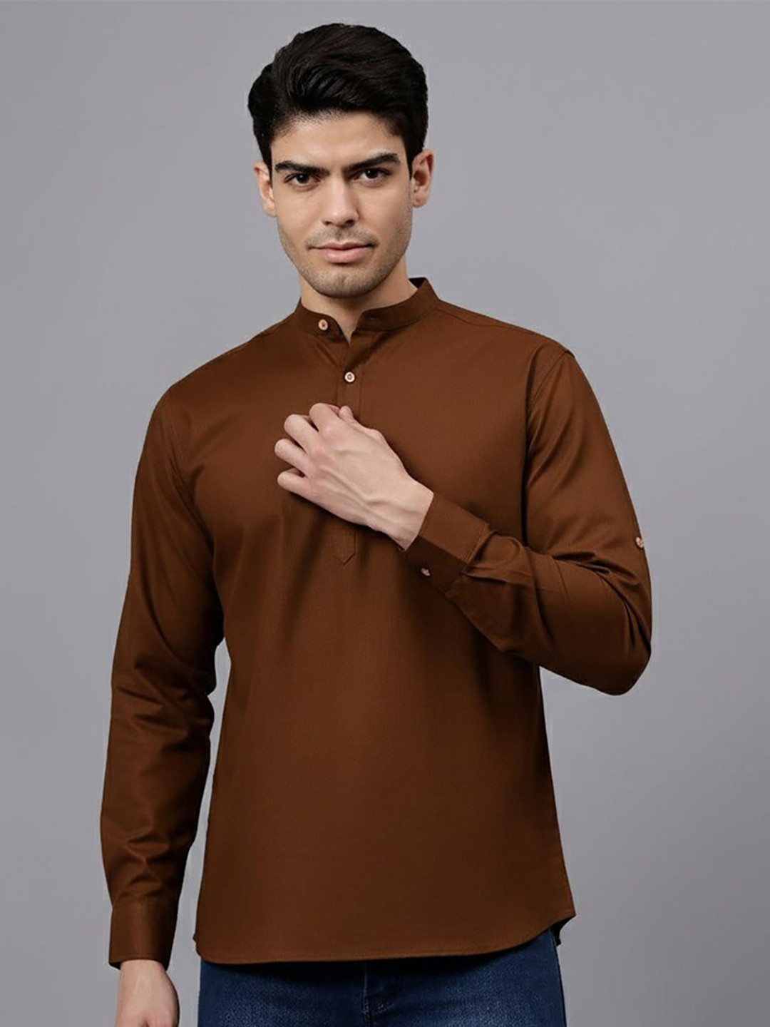Sumit online Men Solid Mandarin Collar Sort Kurta