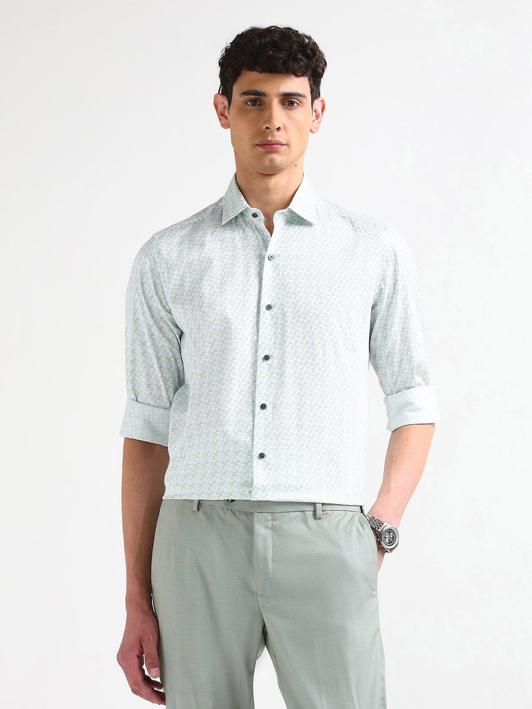 Arrow Manhattan Geometric Print Pure Cotton Cutaway Collar Slim Fit Formal Shirt