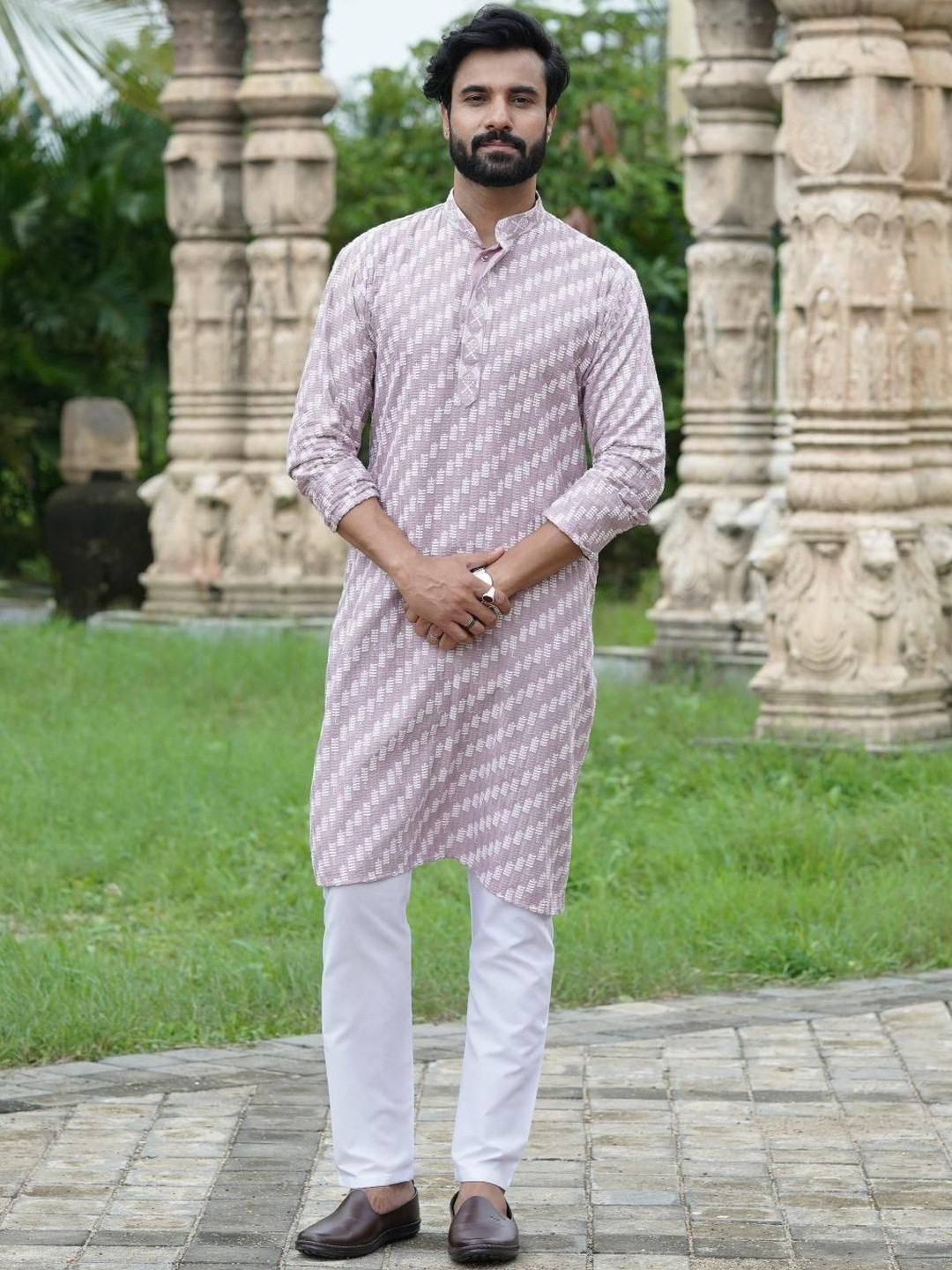 INDIROOP Men Lucknowi Embroidered Regular Thread Work Kurta with Pyjamas