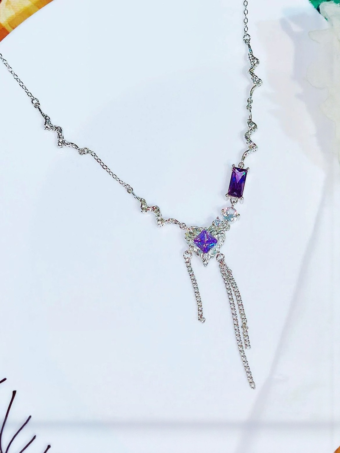 FIMBUL Women Silver Plated Geometric Purple and Crystal Stone Detailing Chain Necklace