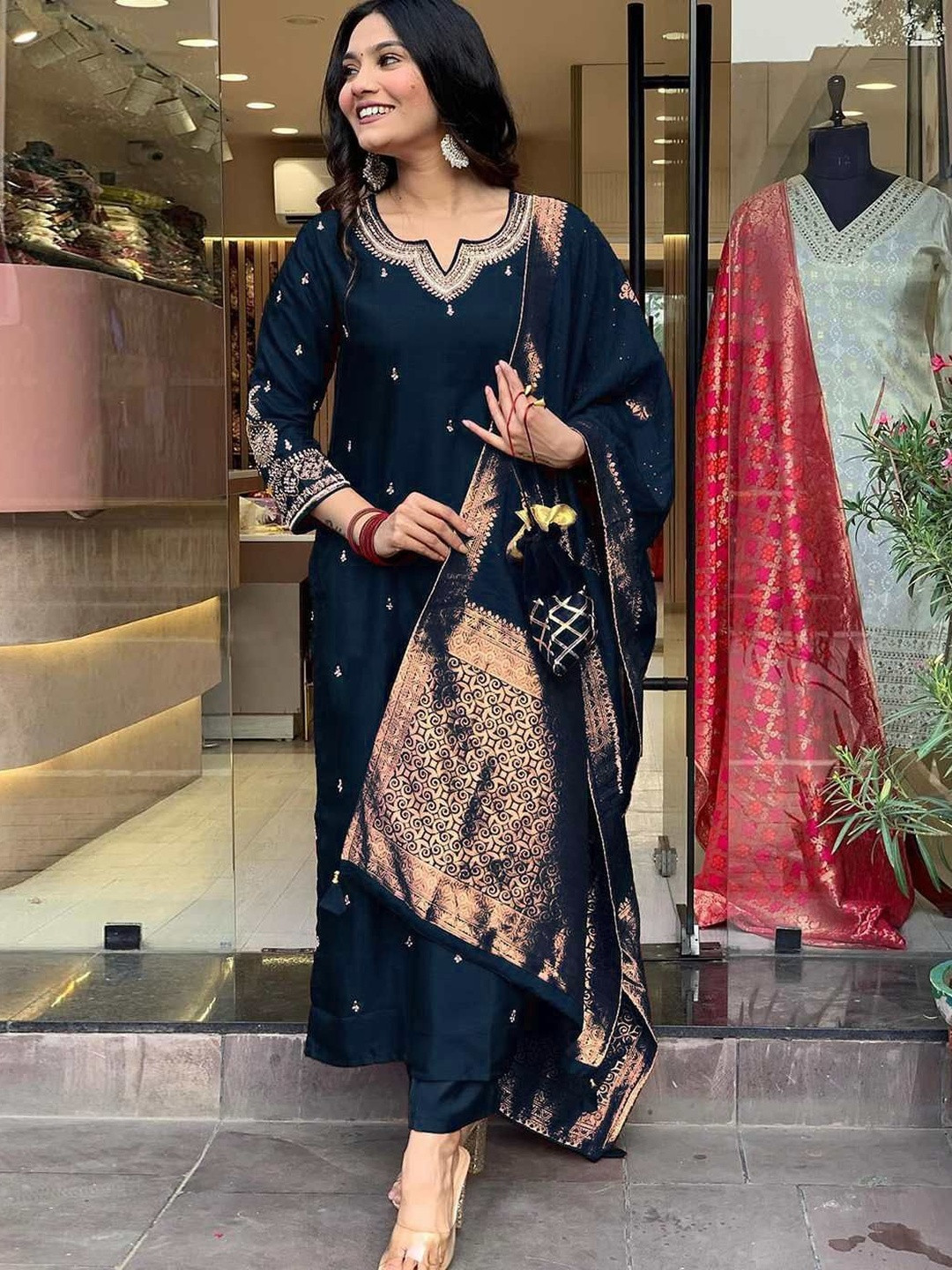 MEHZEEL FAB Women Ethnic Motifs Embroidered Kurta with Trousers & Dupatta