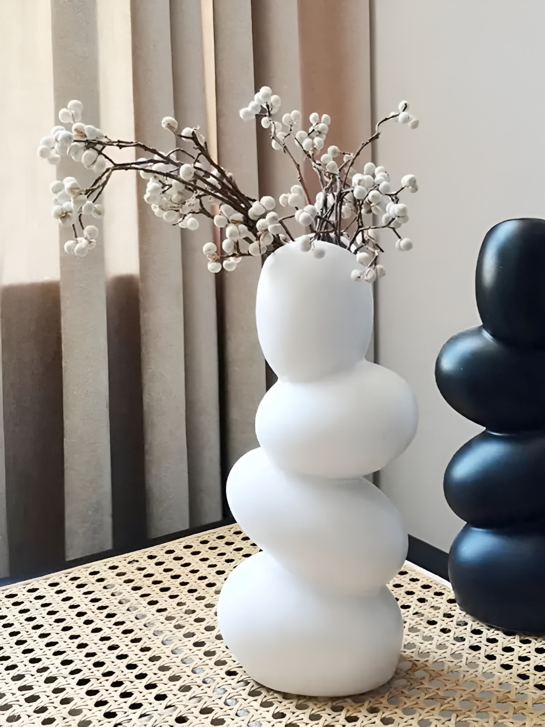 THE SACRED GIFTS Black & White 2 Pieces Pebble Ceramic Flower Vases