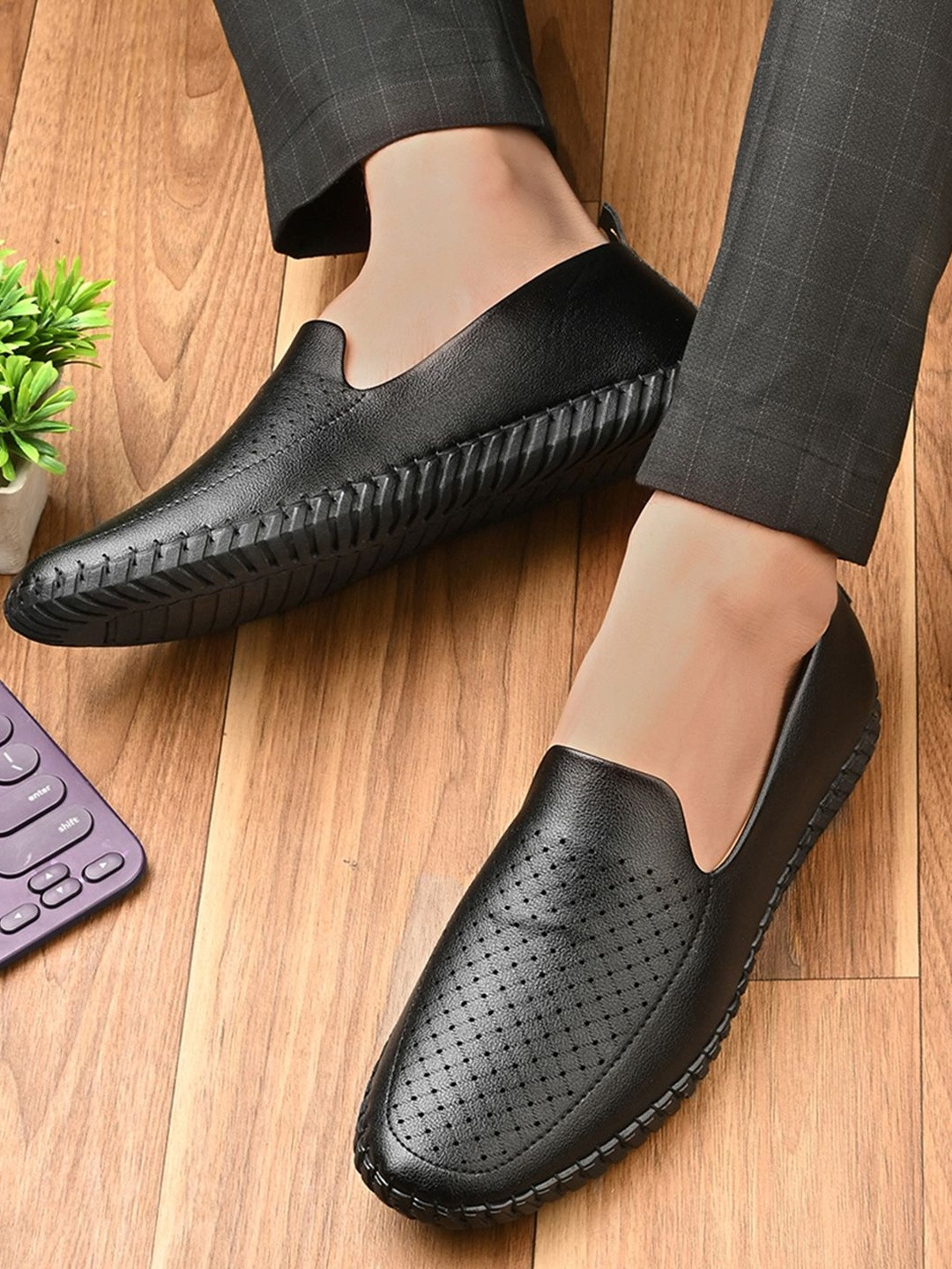 HERE&NOW Men Black Laser Cuts Round Toe Slip On PU Loafers