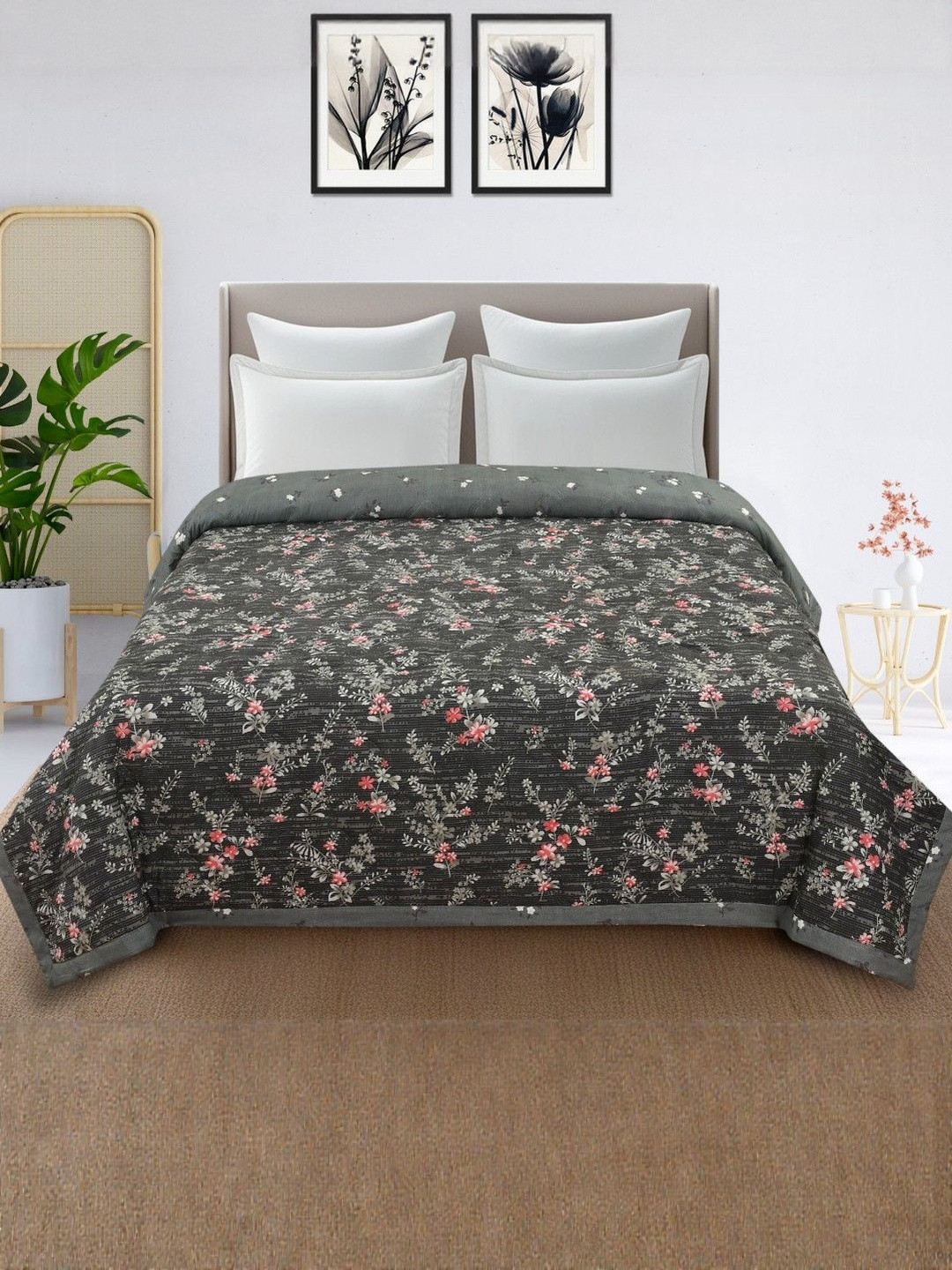 FURNOFY Black Floral Woollen 180 GSM Double Bed Comforter