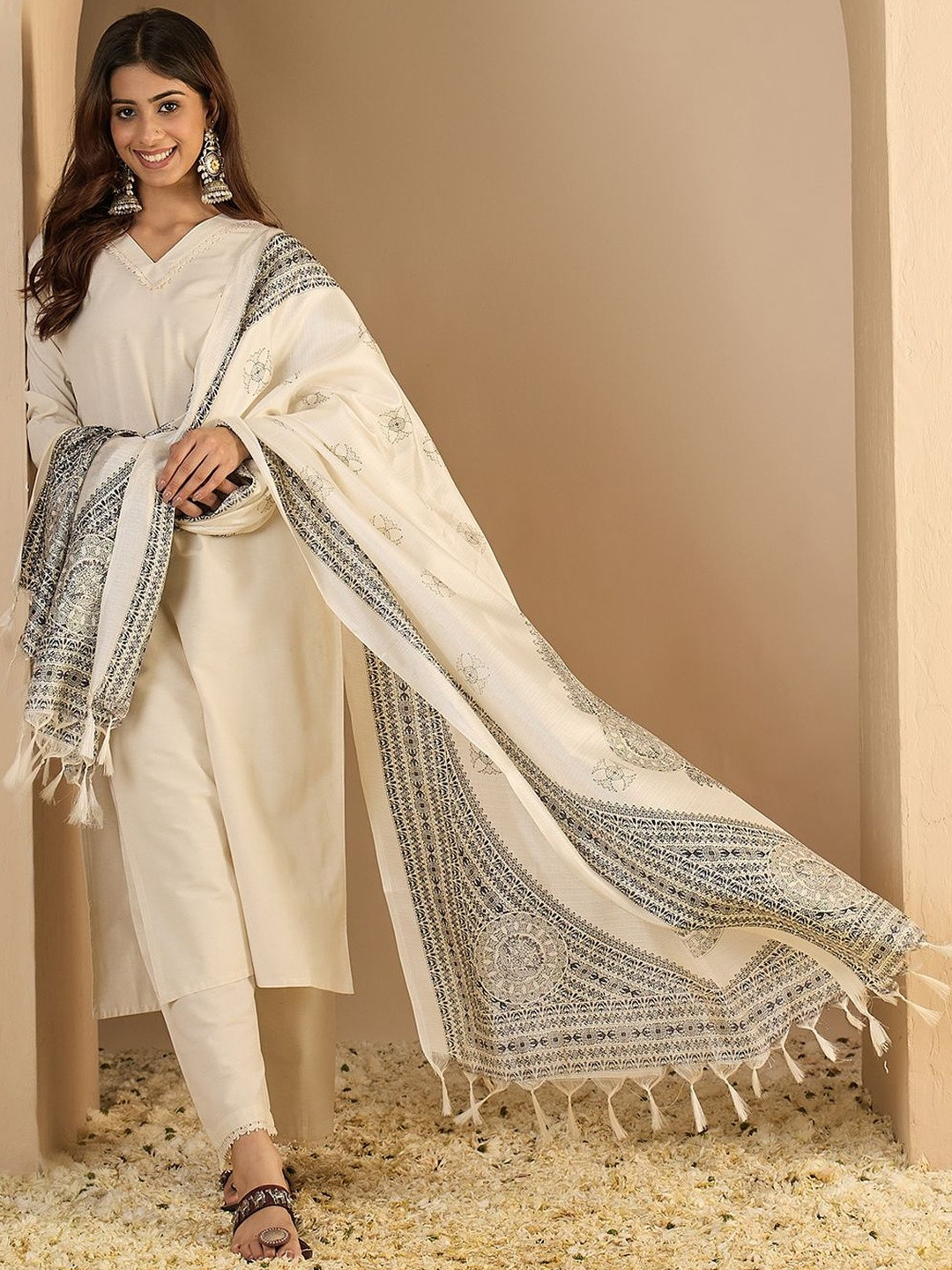 VredeVogel Women Ethnic Embroidered Pure Cotton Straight Kurta with Trousers & Dupatta