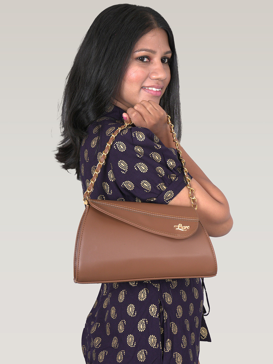 LIVRO Women Solid Structured Zip Detail Shoulder Bag