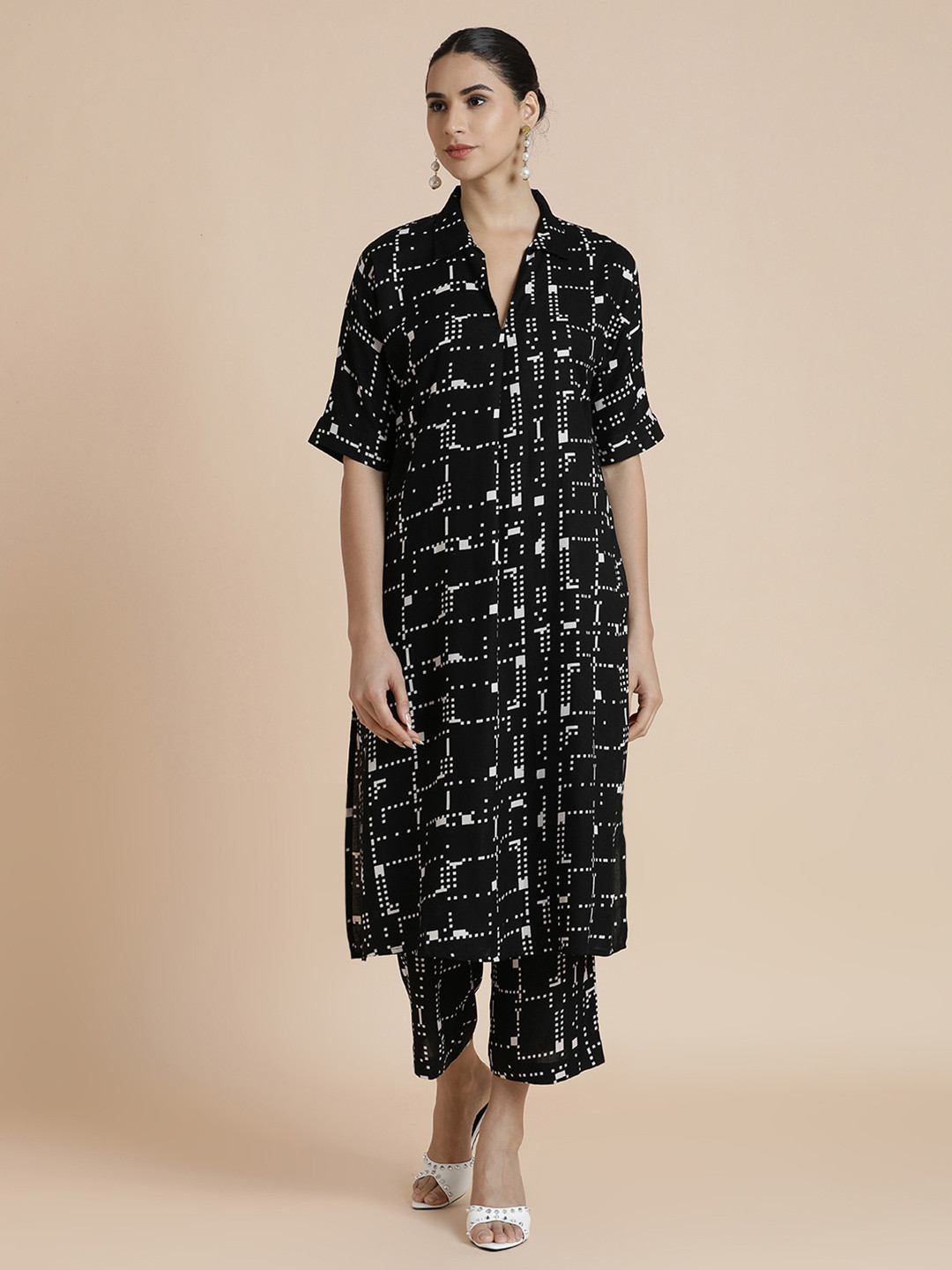 BLACK & BLAH BLAH Women Geometric Printed Kurta with Palazzos
