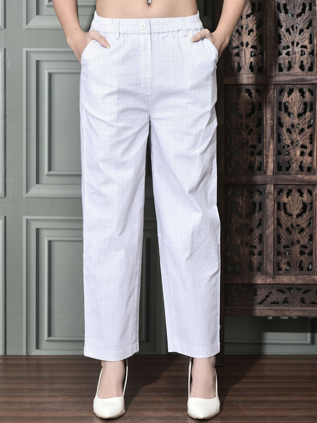 FFU Women Relaxed Straight Fit Mid-Rise Cotton Trouser