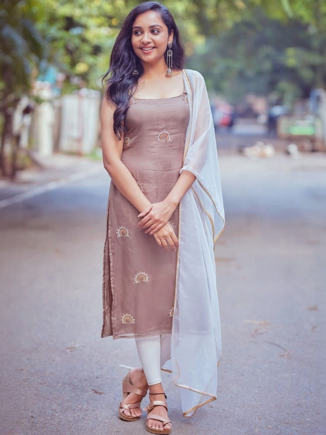 J.KANJI Ethnic Motifs Embroidered Thread Work Straight Kurta With  Leggings & Dupatta