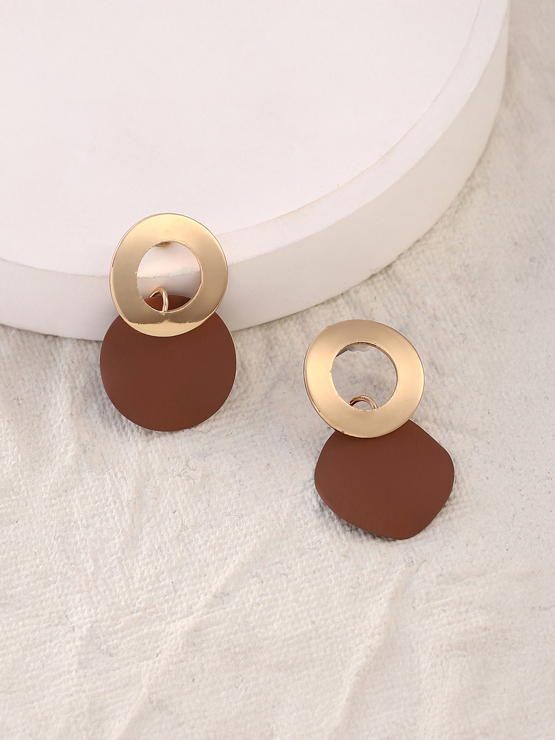 SOHI Gold-Plated Circular-Plate Contemporary Drop Earrings