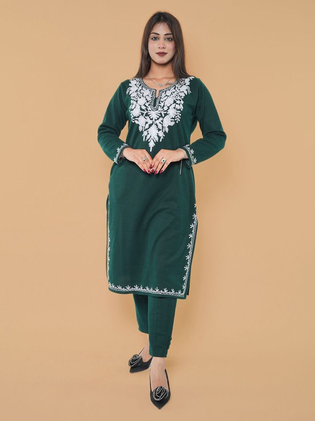 MHIZHA Floral Yoke Design Thread Work Notch Neck Kashmiri Woollen Straight Kurta