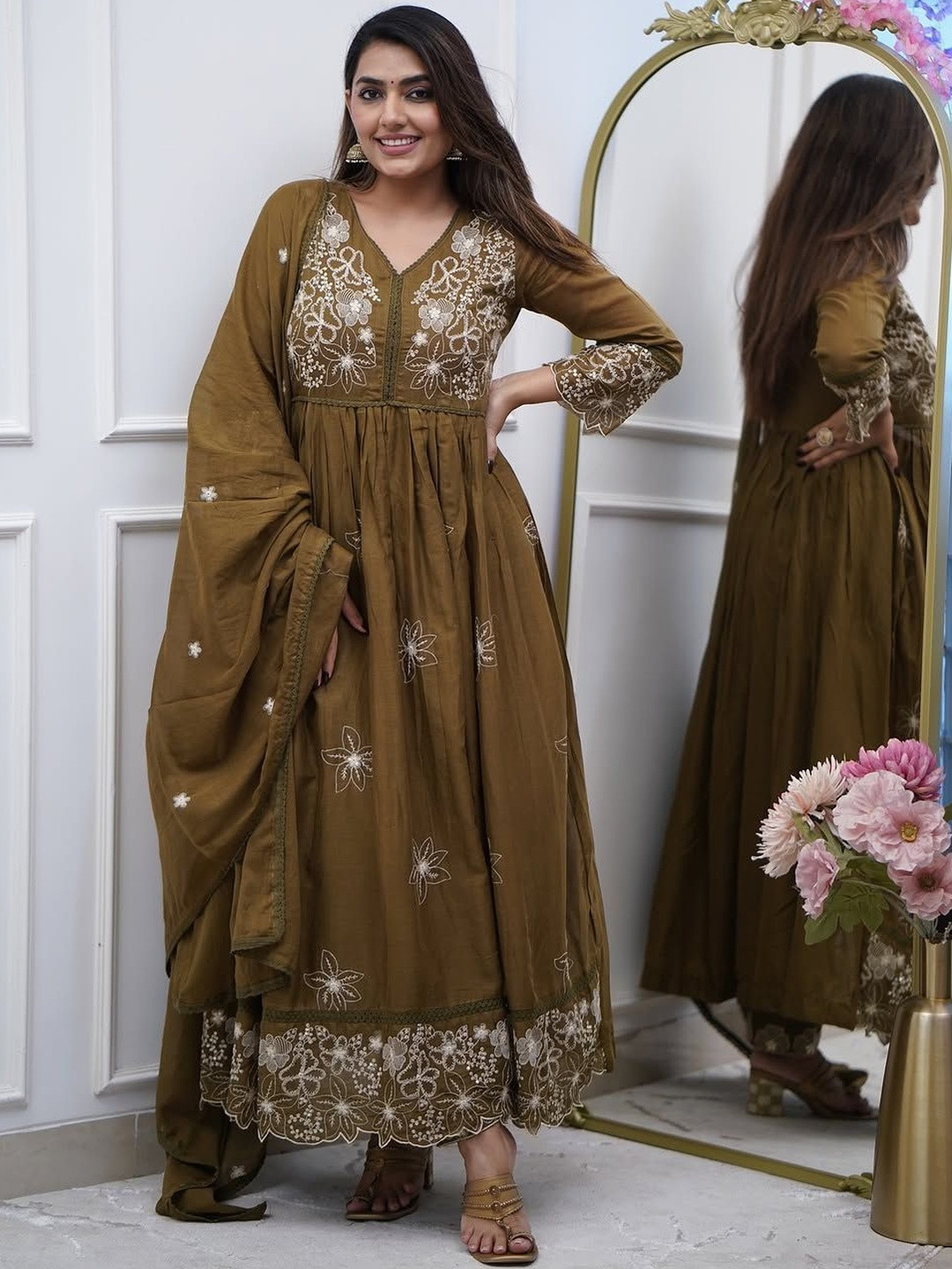 S.K.C Women Ethnic Motifs Printed Anarkali Kurta with Trouser & Dupatta