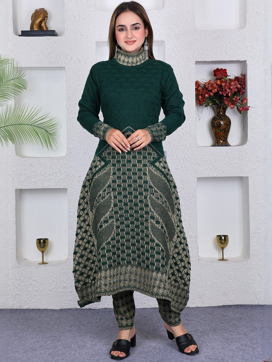 KNITZY Woven Design Woollen Kurti With Palazzos
