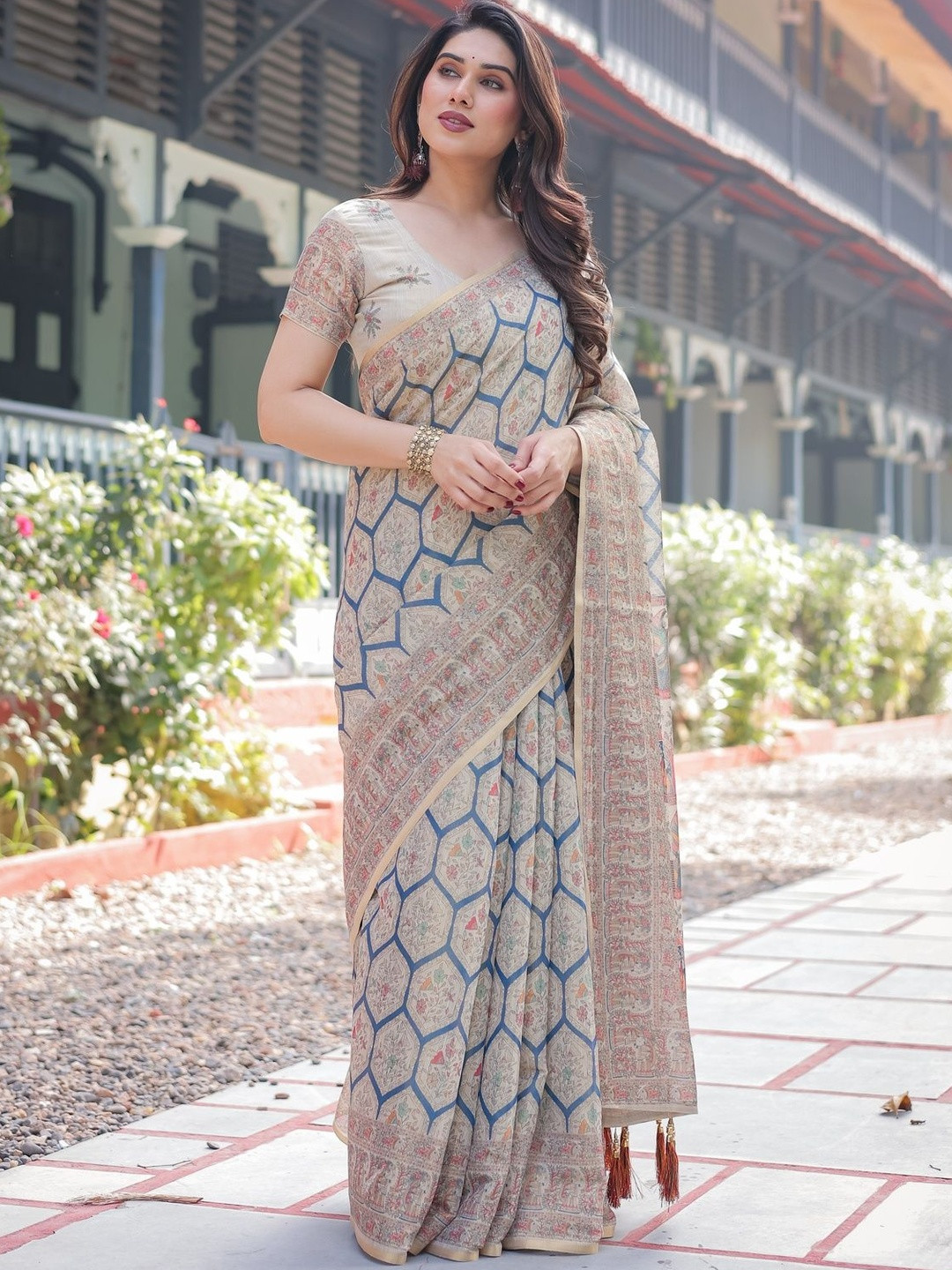 MAHARANI COUTURE Pure Cotton Geometric Printed Jamdani Saree & Tassels on Edges