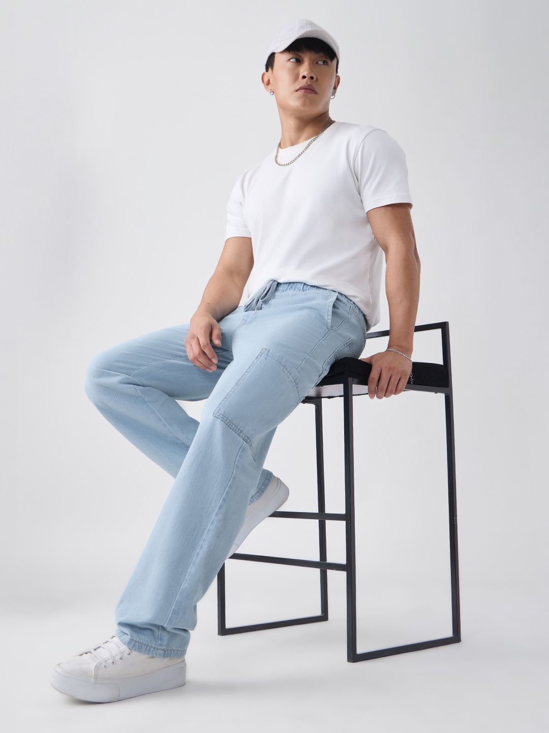 The Souled Store Men Straight Fit Mid-Rise Light Fade Cotton Pull On Denims Outland Jeans