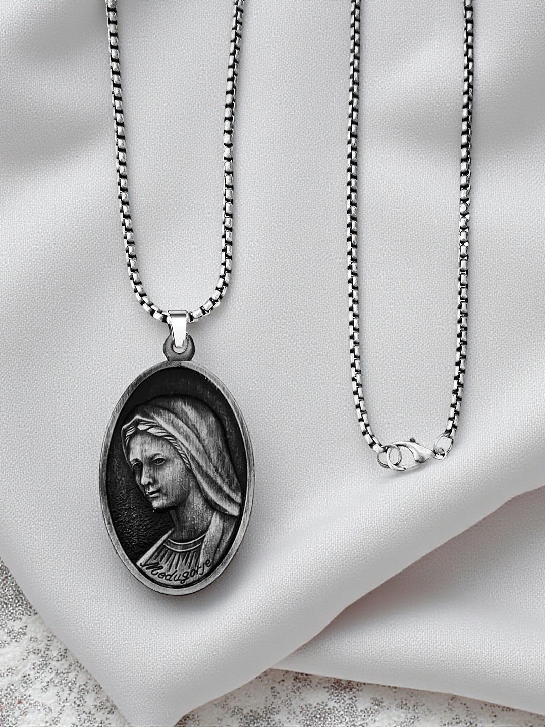 THE MEN GIFT Rhodium-Plated Mother Mary Contemporary Shaped Pendant with Chain