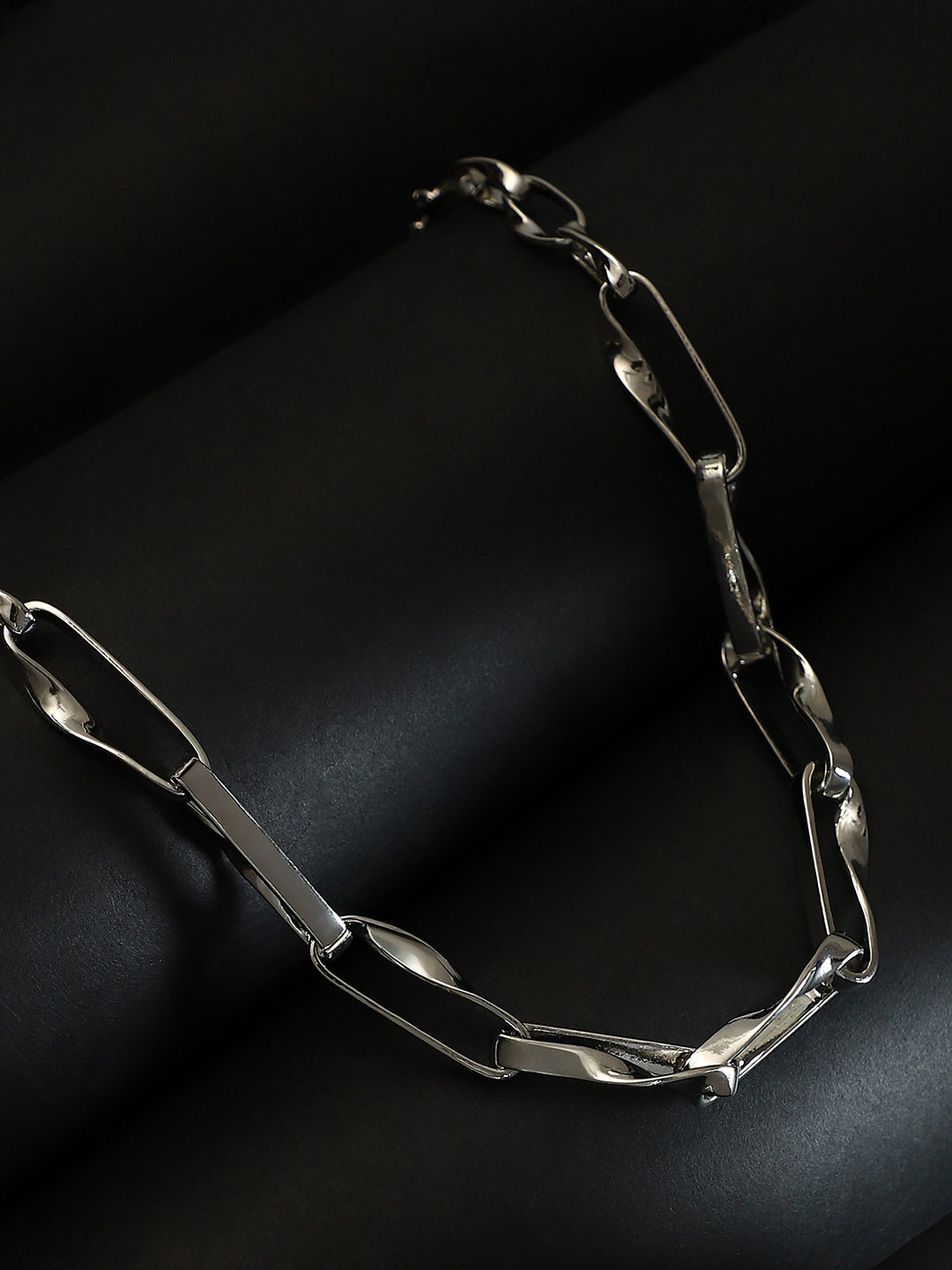 SOHI Silver-Plated Chunky Twirl-Link Minimal Necklace Chain