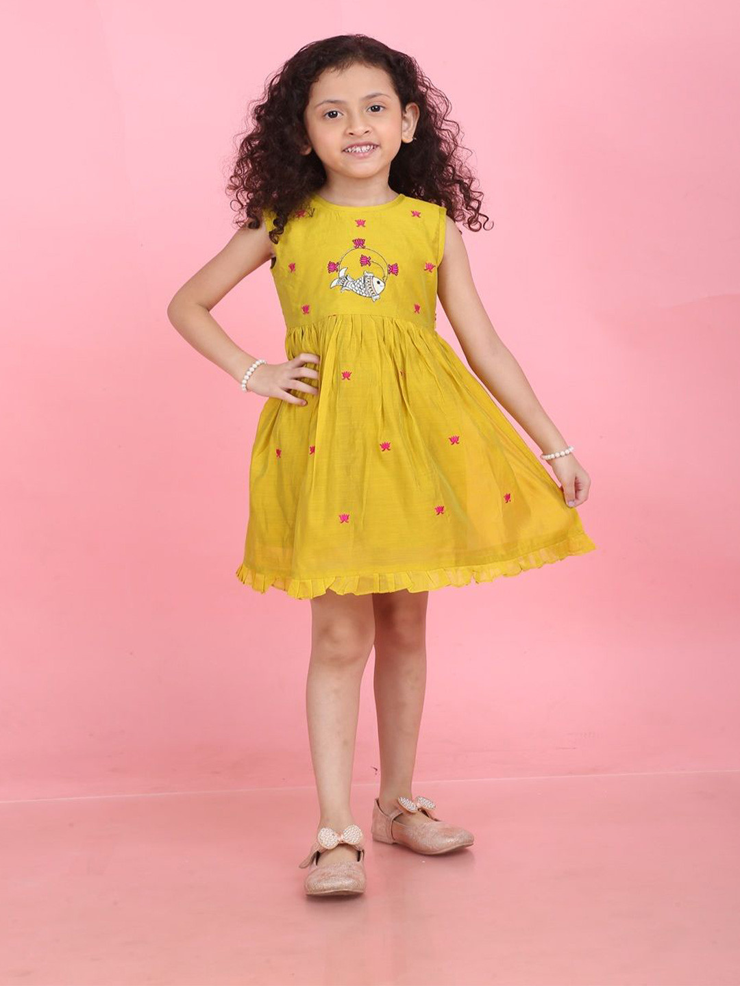 Vivedkids Girls  Floral Embroidered Round Neck Cotton Fit & Flare Dress
