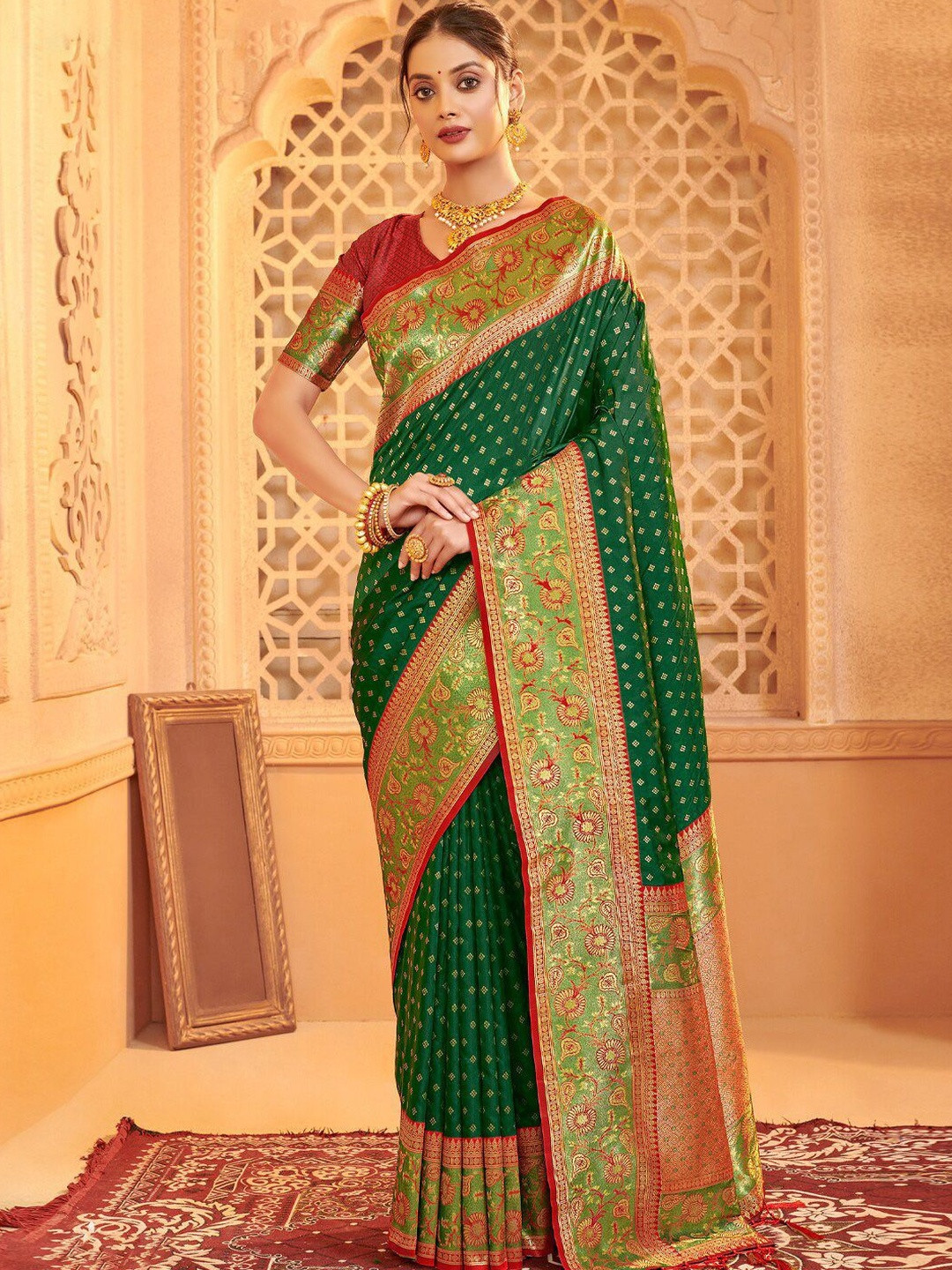 DIVASTRI Woven Design Zari Banarasi Saree Zari Weaving Saree With Contrast Blouse Piece