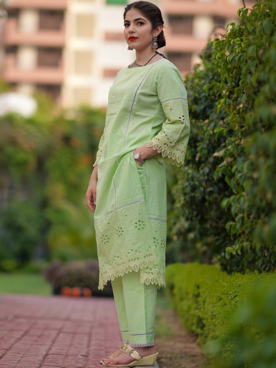IMONI Embroidered Kantha Work Pure Cotton Kurta With Trouser