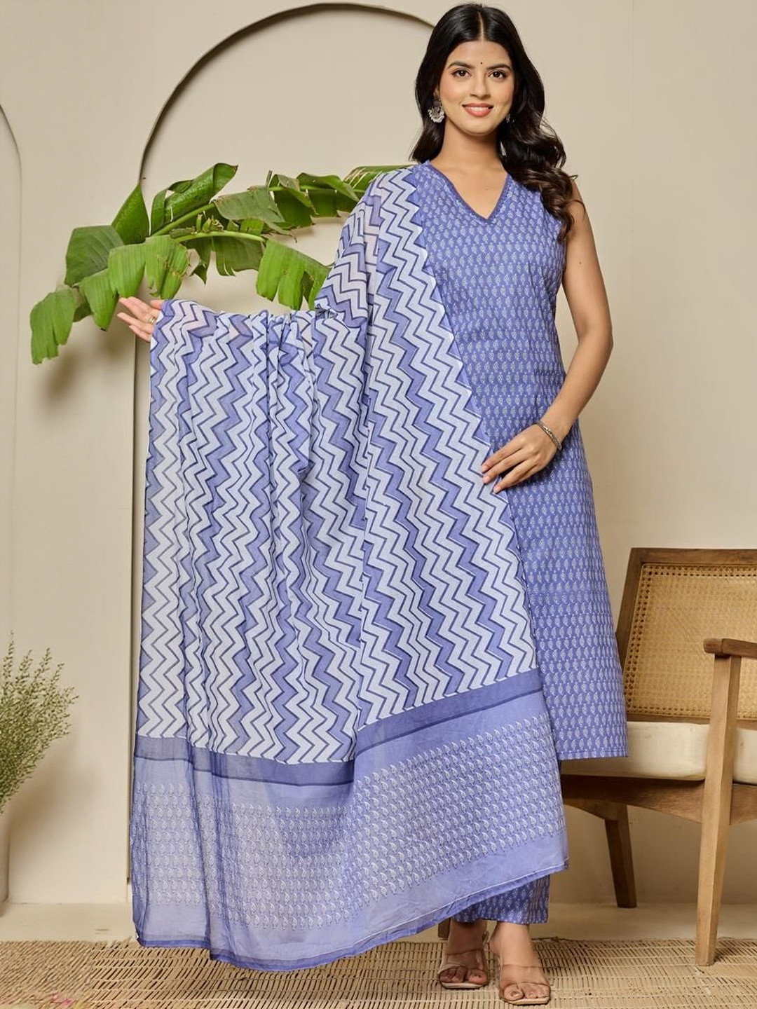 METRO-FASHION Ethnic Motifs V-Neck Printed Pure Cotton Kurta With Trouser & Dupatta