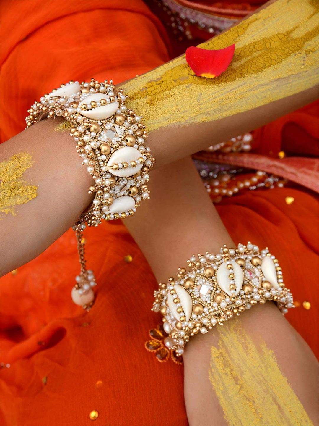 EVERSTYLISH Set Of 2 Sanjoya Apsara Ivory Ethnic Shells & Mirror Beads Haldi Bracelet