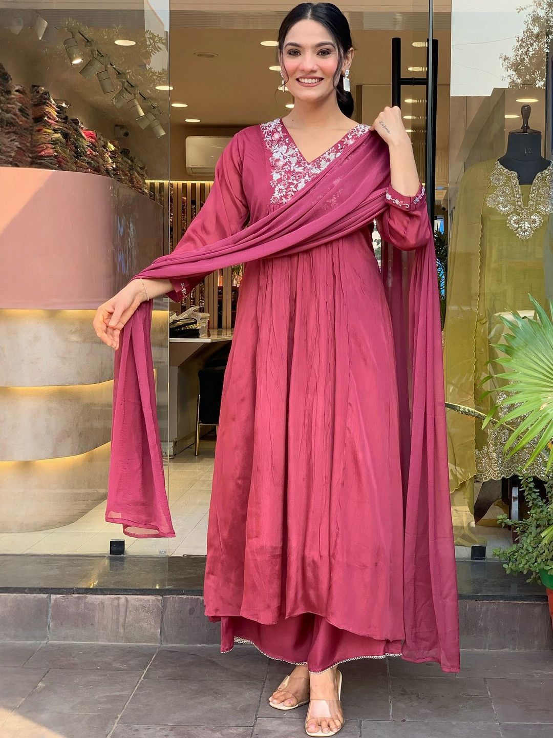 AG TEXTILE Floral Embroidered V-Neck A-Line Thread Work Kurta with Palazzos & With Dupatta