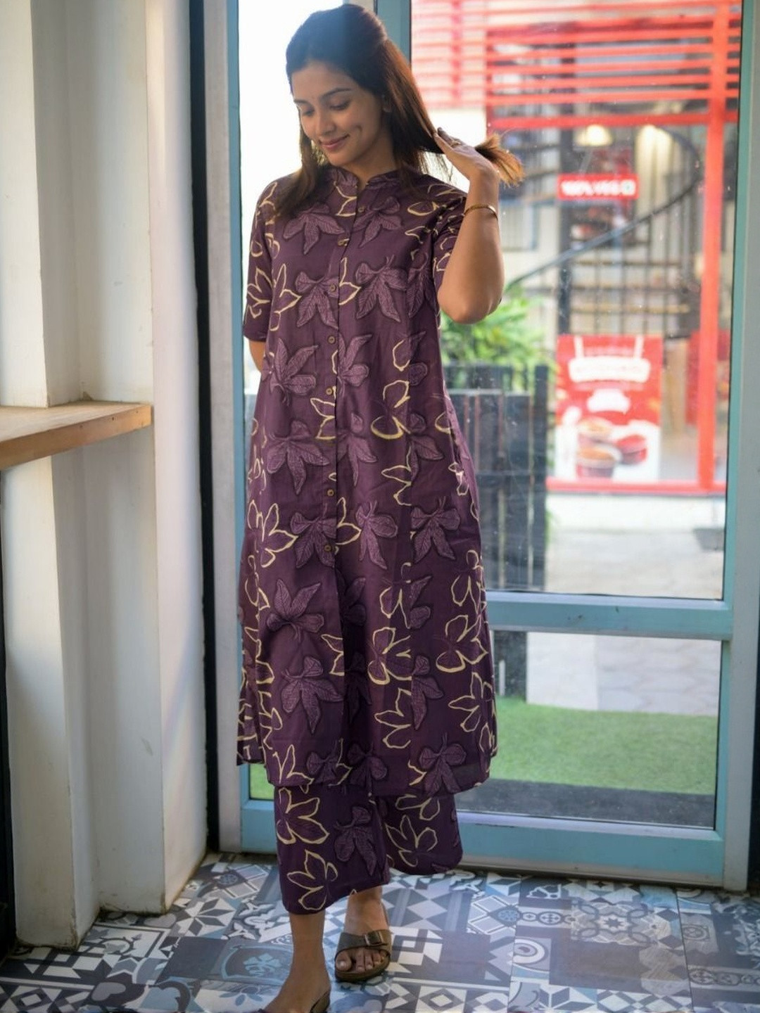 TEXSTILE Floral Printed Mandarin Collar Neck Kurta With Palazzos