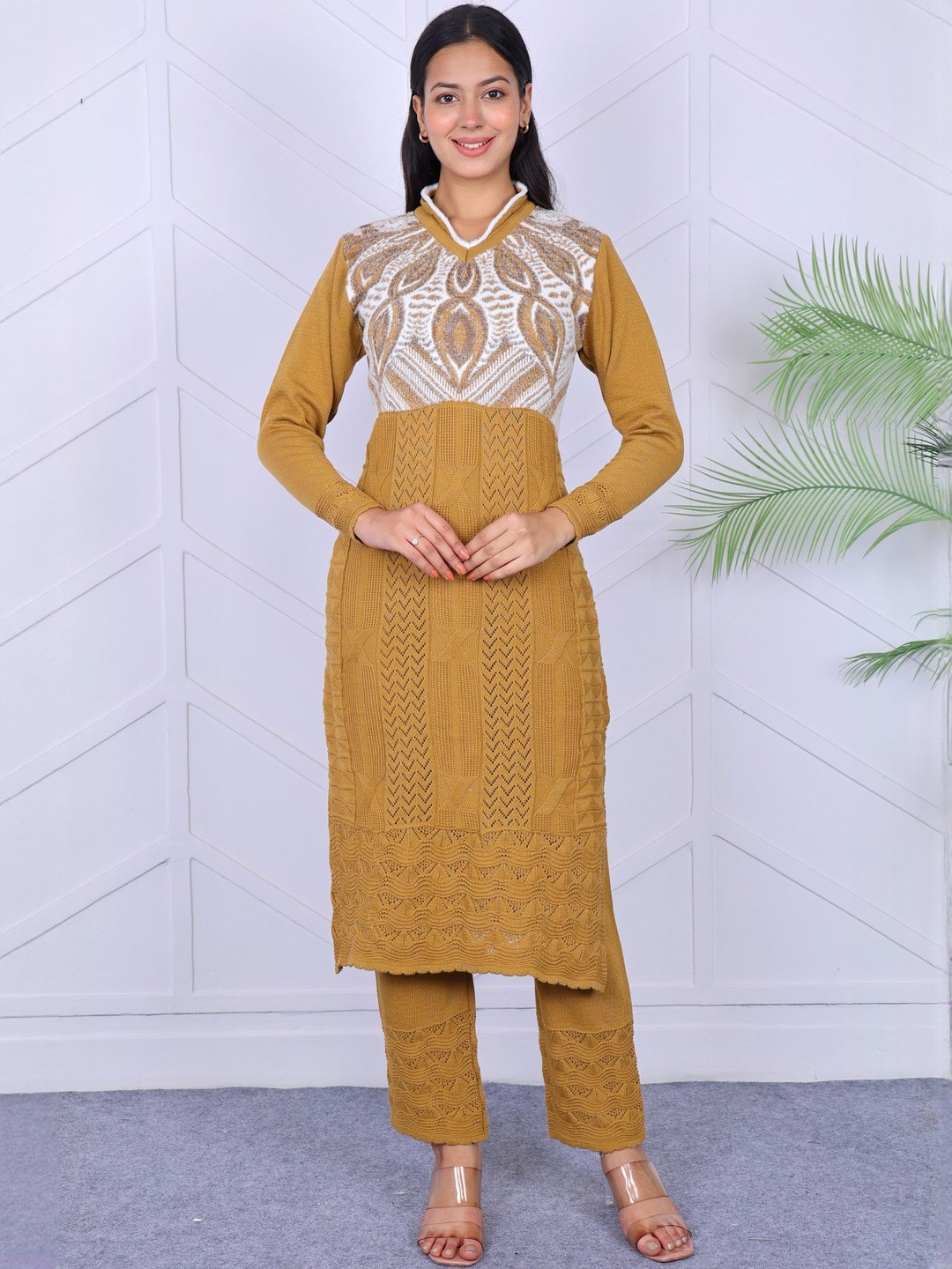 KNITZY Women Ethnic Motifs Woven Design V-Neck Regular Woolen Straight Kurta Set